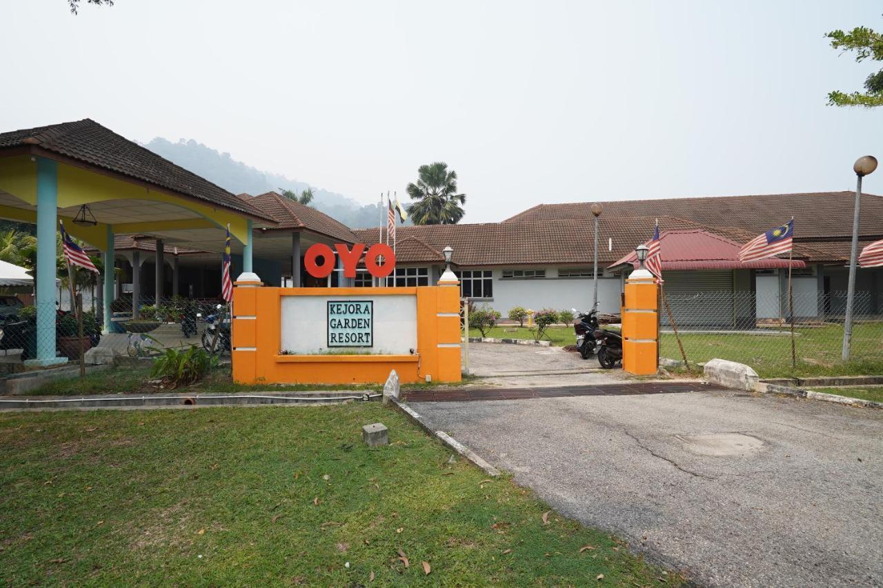 OYO 44020 Kejora Garden Resort Kampong Pasir Bogak Exterior foto