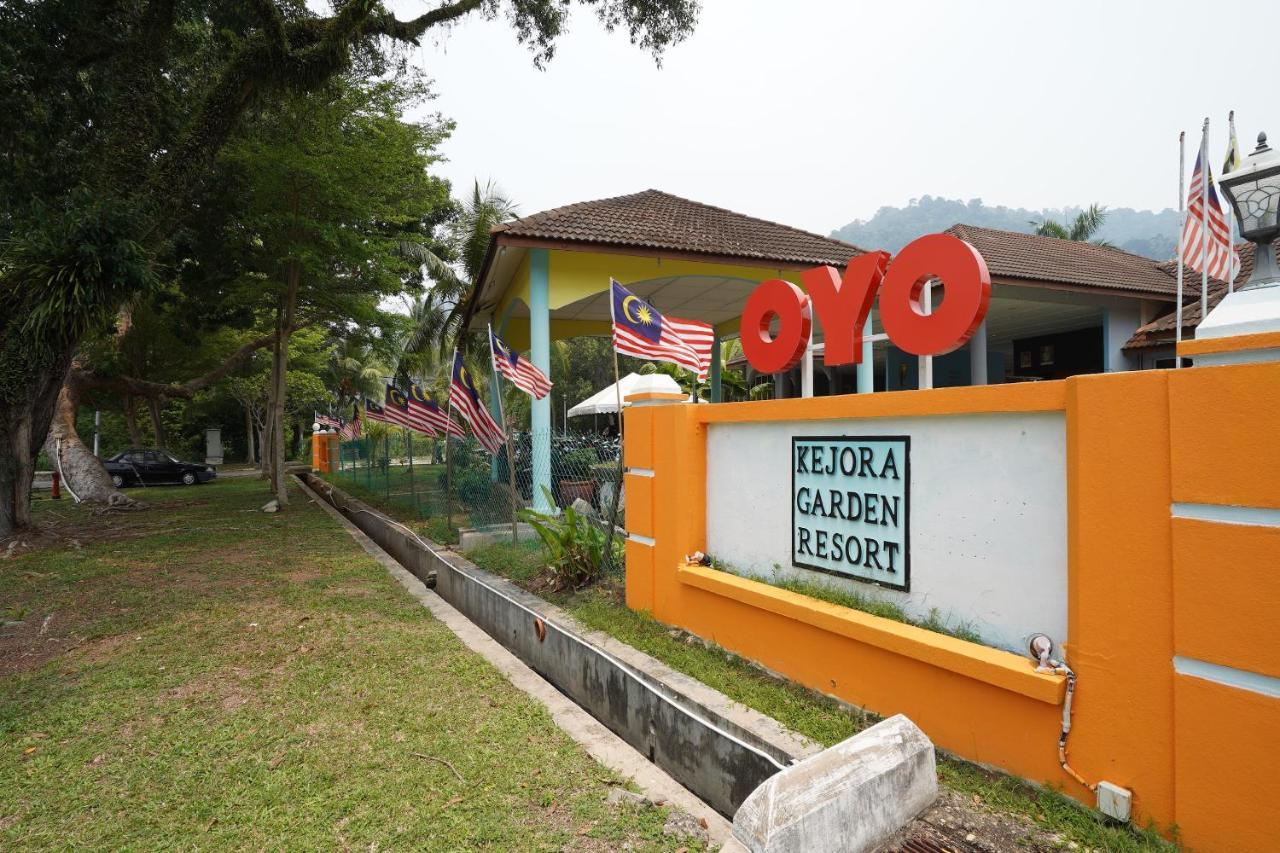OYO 44020 Kejora Garden Resort Kampong Pasir Bogak Exterior foto